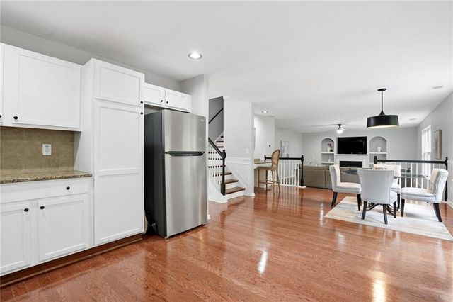 1328 Avington Glen Dr, Lawrenceville, GA 30045