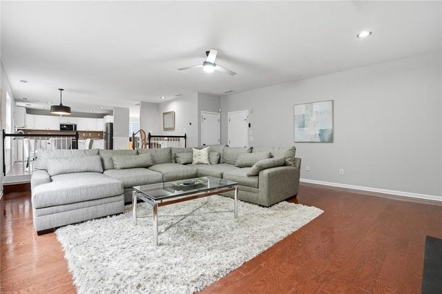 1328 Avington Glen Dr, Lawrenceville, GA 30045