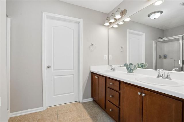 1328 Avington Glen Dr, Lawrenceville, GA 30045