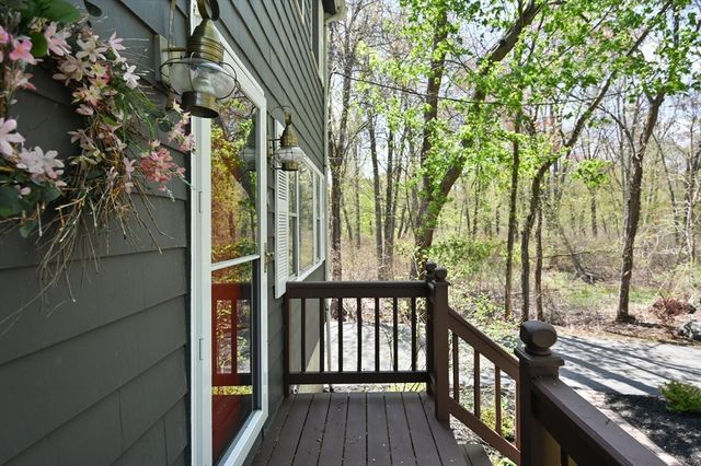 6 Ivy Ln, Reading, MA 01867