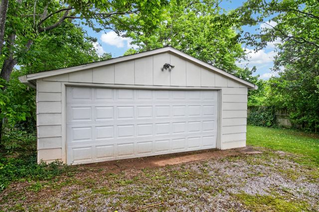 3520 Kennedy Ave, Nashville, TN 37216