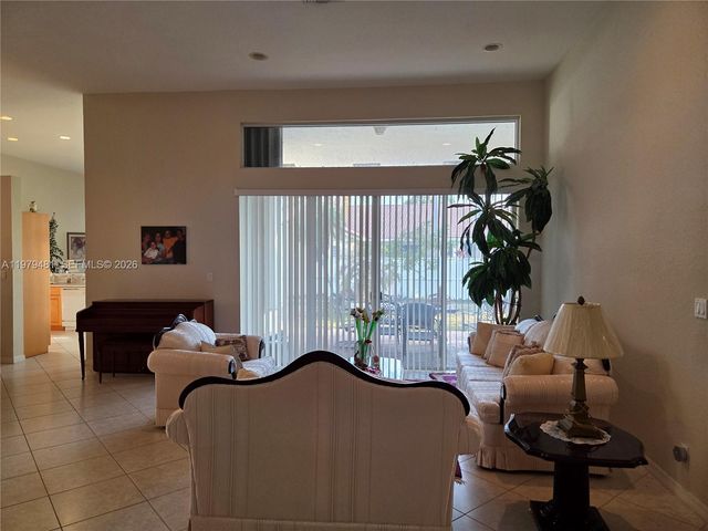 17594 SW 12th St, Pembroke Pines, FL 33029