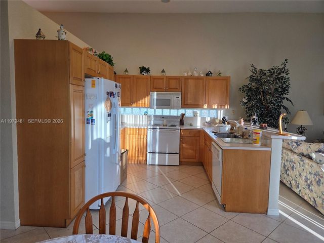 17594 SW 12th St, Pembroke Pines, FL 33029