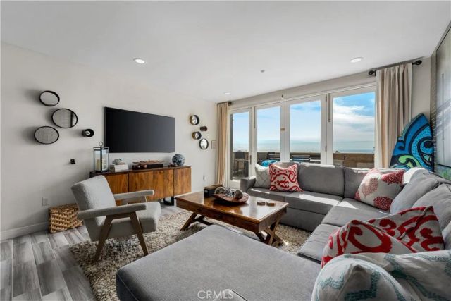 700 S The Strand 106, Oceanside, CA 92054