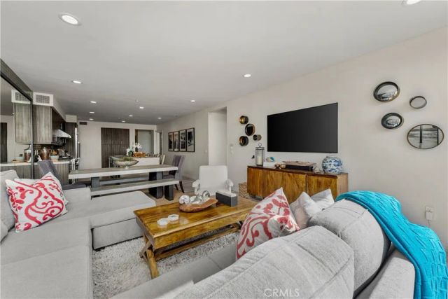 700 S The Strand 106, Oceanside, CA 92054