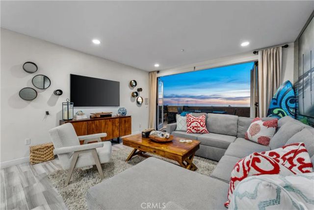 700 S The Strand 106, Oceanside, CA 92054