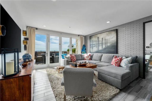 700 S The Strand 106, Oceanside, CA 92054