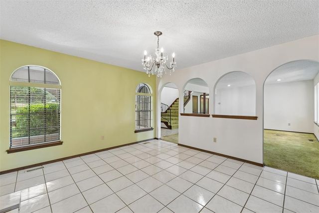 2009 Forest Road, Edmond, OK 73025