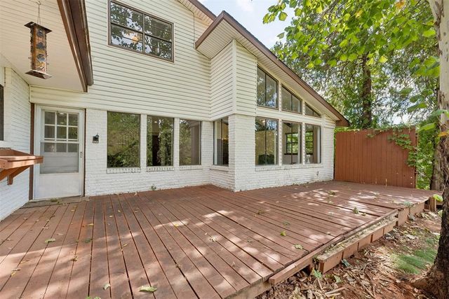2009 Forest Road, Edmond, OK 73025