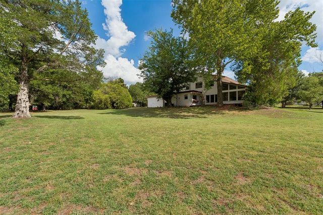 2009 Forest Road, Edmond, OK 73025