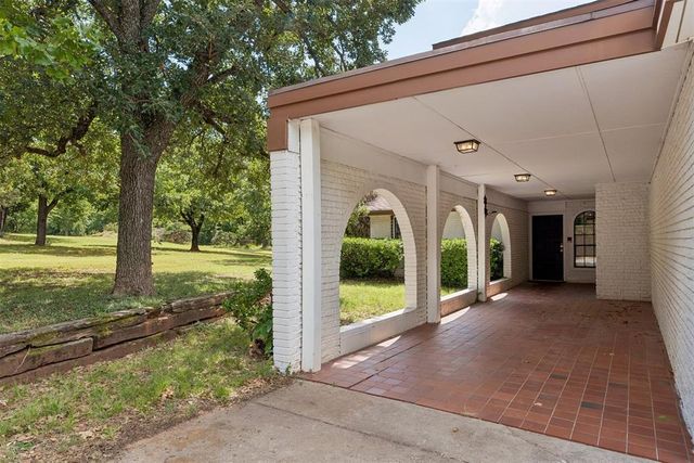2009 Forest Road, Edmond, OK 73025
