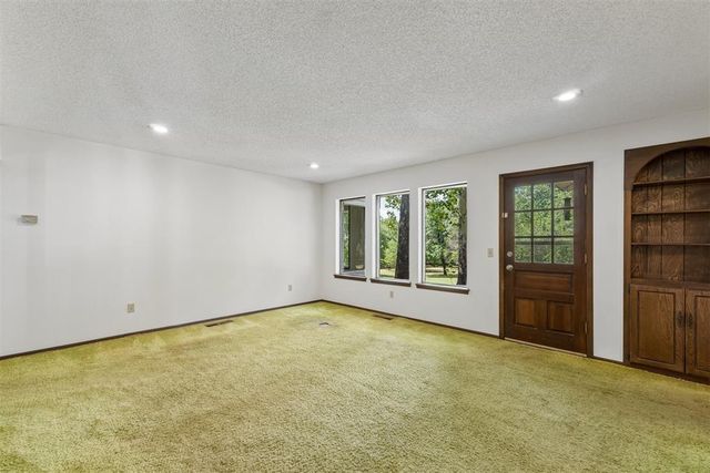 2009 Forest Road, Edmond, OK 73025