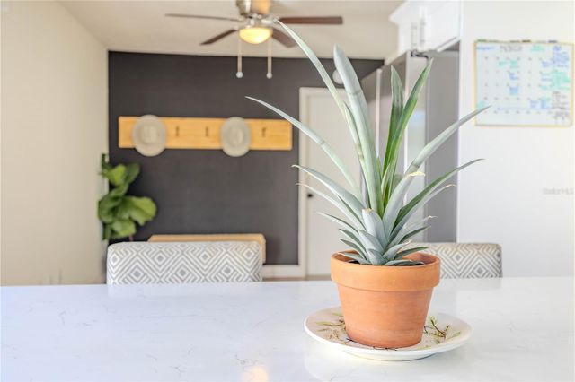 10002 OAKENGATE PLACE, Tampa, FL 33624