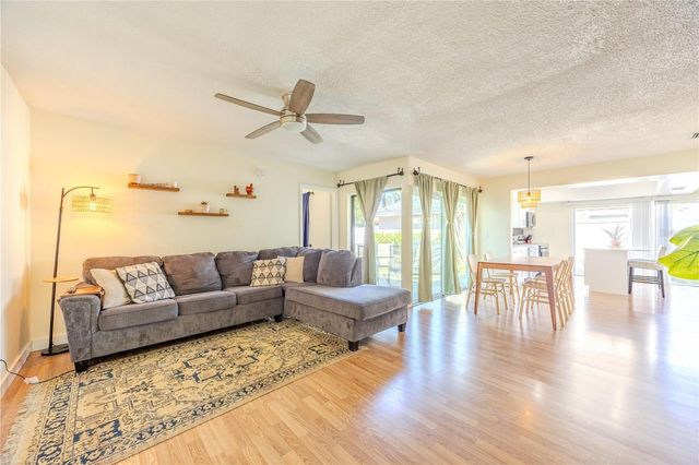 10002 OAKENGATE PLACE, Tampa, FL 33624