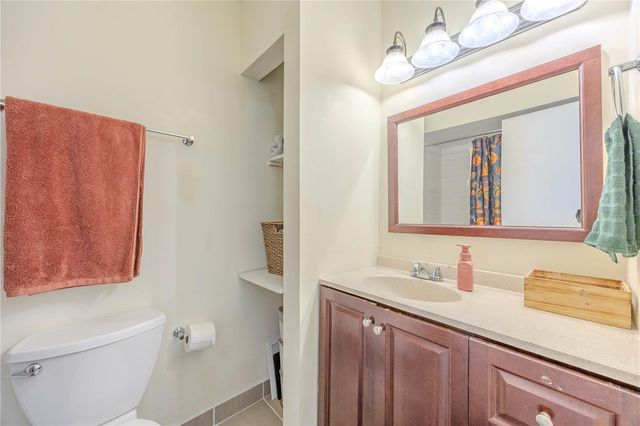 10002 OAKENGATE PLACE, Tampa, FL 33624