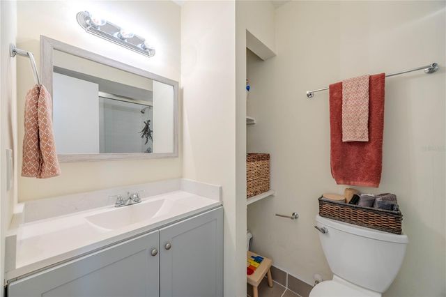 10002 OAKENGATE PLACE, Tampa, FL 33624