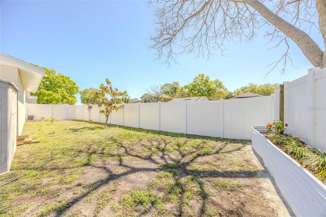 10002 OAKENGATE PLACE, Tampa, FL 33624