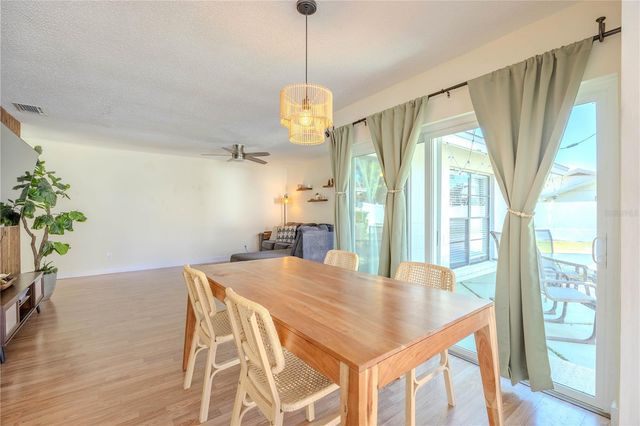 10002 OAKENGATE PLACE, Tampa, FL 33624