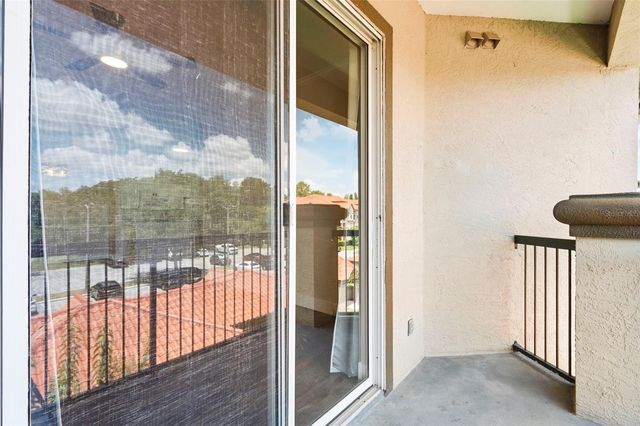 18106 PEREGRINES PERCH PLACE 5302, Lutz, FL 33558