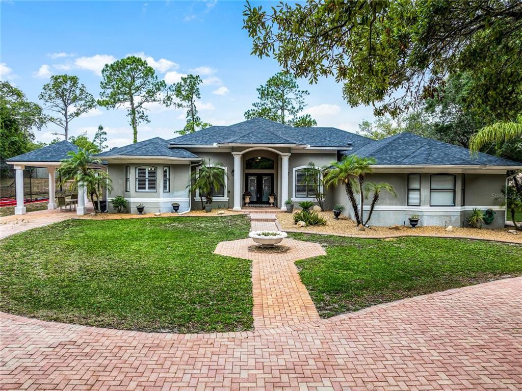 Image 1 of property listing at 357 Kiwanis CIRCLE, Oviedo, FL 32766