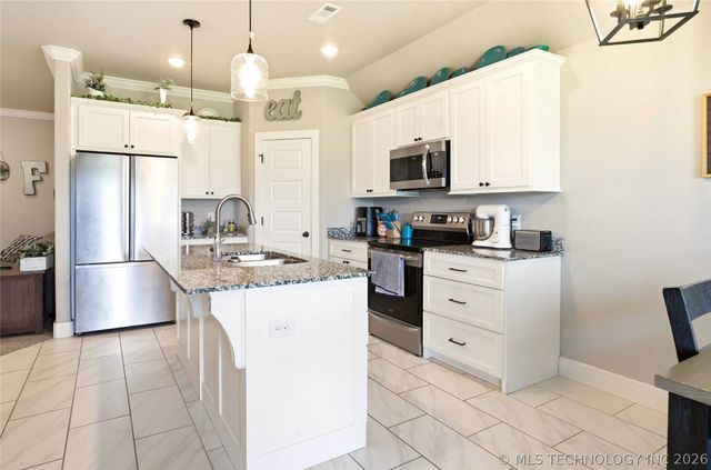 1807 E Endura Park Drive, Siloam Springs, AR 72761