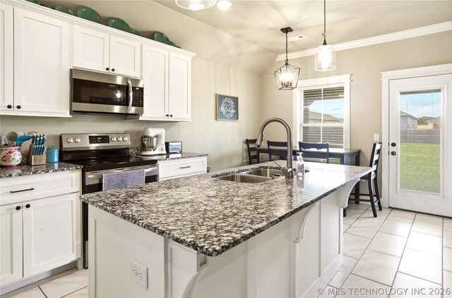1807 E Endura Park Drive, Siloam Springs, AR 72761