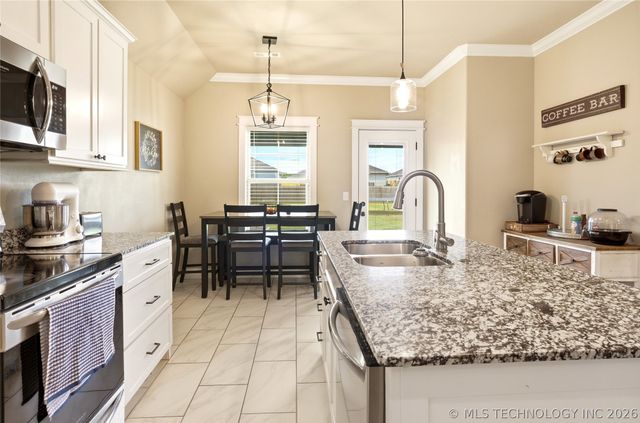 1807 E Endura Park Drive, Siloam Springs, AR 72761