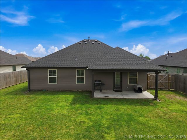 1807 E Endura Park Drive, Siloam Springs, AR 72761
