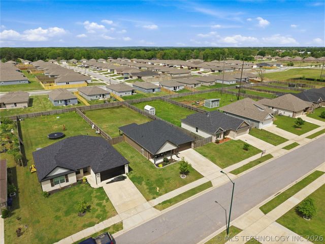 1807 E Endura Park Drive, Siloam Springs, AR 72761