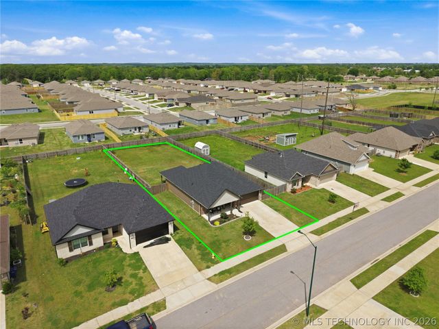 1807 E Endura Park Drive, Siloam Springs, AR 72761