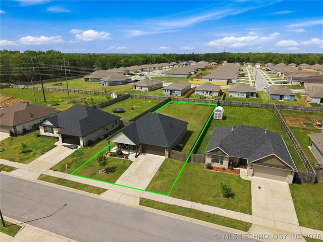 1807 E Endura Park Drive, Siloam Springs, AR 72761