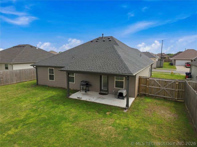 1807 E Endura Park Drive, Siloam Springs, AR 72761