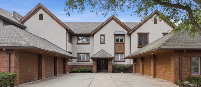 182 Castlebrooke Lane, Amherst, NY 14221