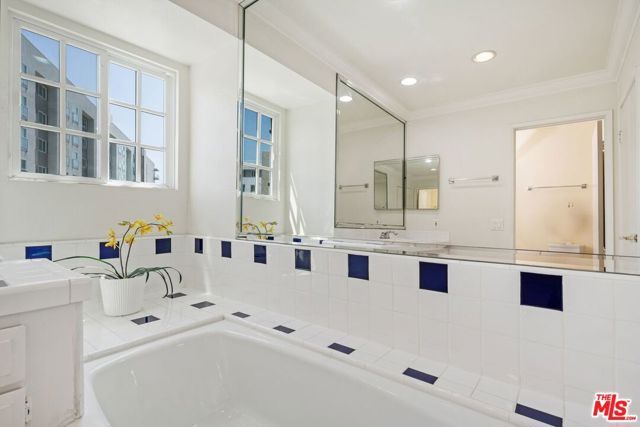 4200 Via Dolce 230, Marina Del Rey, CA 90292