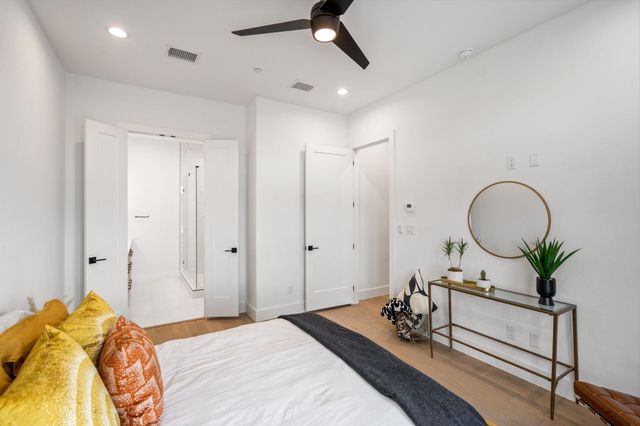 4208 Live Oak Street 201, Dallas, TX 75204