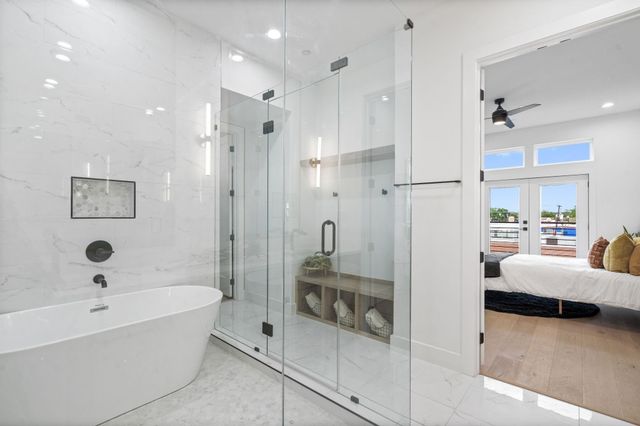 4208 Live Oak Street 201, Dallas, TX 75204