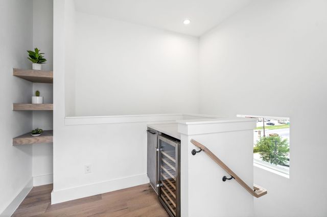 4208 Live Oak Street 201, Dallas, TX 75204