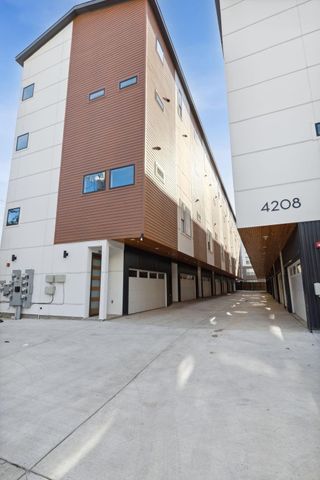 4208 Live Oak Street 201, Dallas, TX 75204