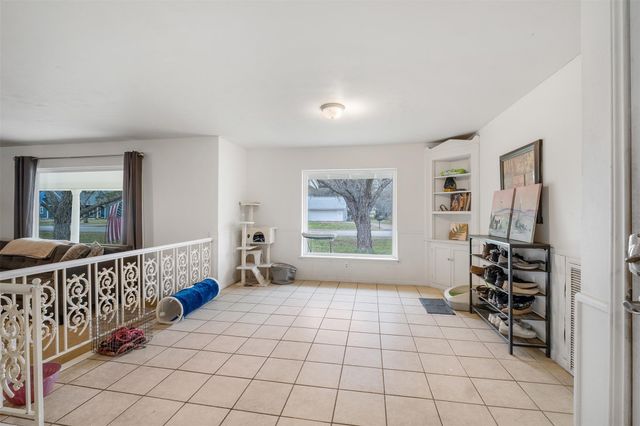 504 Marburger ST, Smithville, TX 78957