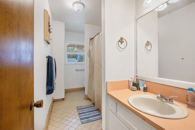 504 Marburger ST, Smithville, TX 78957