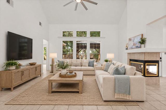 311 Lake Front Drive, League City, TX 77573