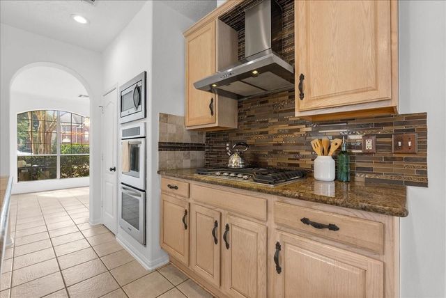 311 Lake Front Drive, League City, TX 77573