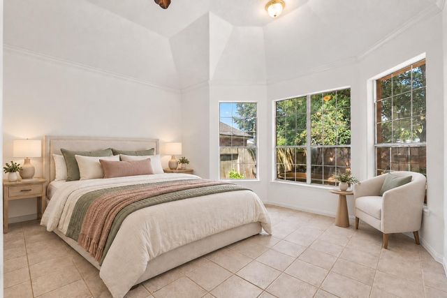 311 Lake Front Drive, League City, TX 77573