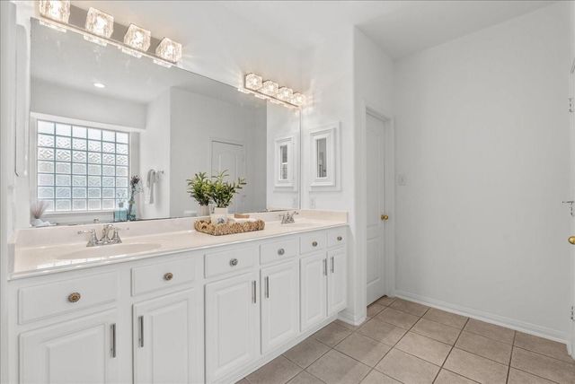 311 Lake Front Drive, League City, TX 77573