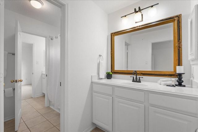 311 Lake Front Drive, League City, TX 77573
