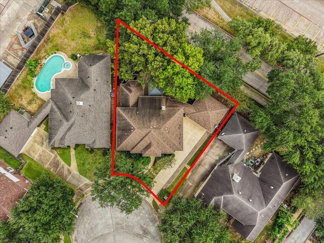 311 Lake Front Drive, League City, TX 77573