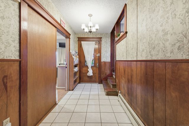 95 Park Avenue, Derby, CT 06418