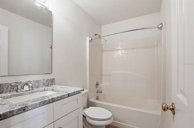 1046 BRENTON LEAF DRIVE, Ruskin, FL 33570