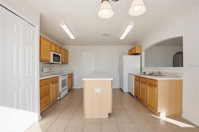 1046 BRENTON LEAF DRIVE, Ruskin, FL 33570