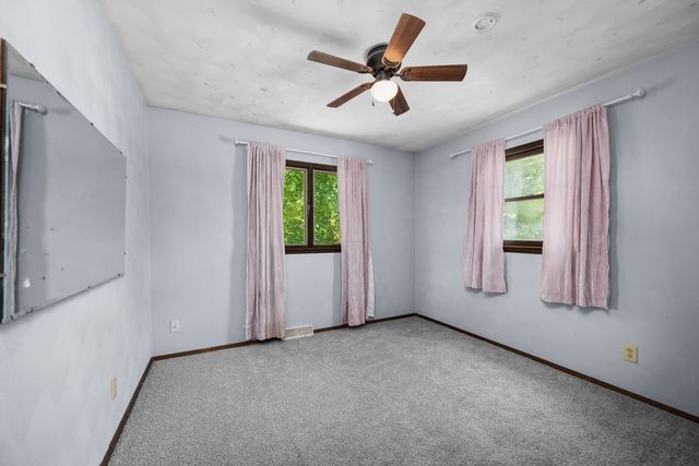 602 5th Avenue W, Andalusia, IL 61232